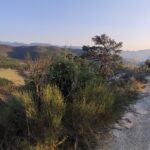 sur un sentier de randonnée à Montclar sur Gervanne